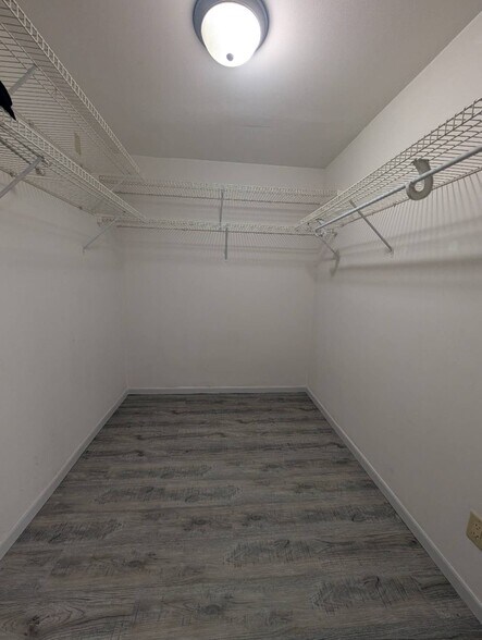 Building Photo - 1144 Morraine View Dr