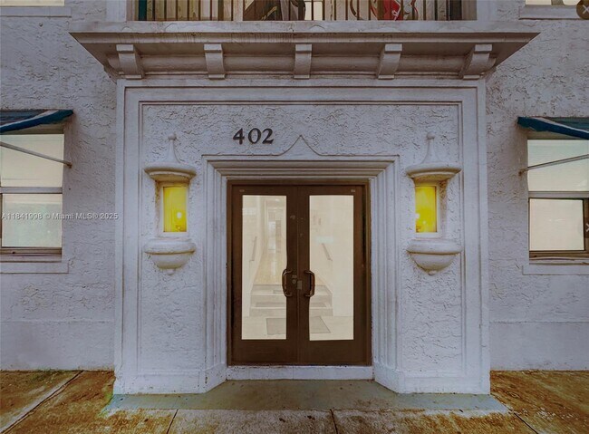 Building Photo - 402 NW 12th Ave
