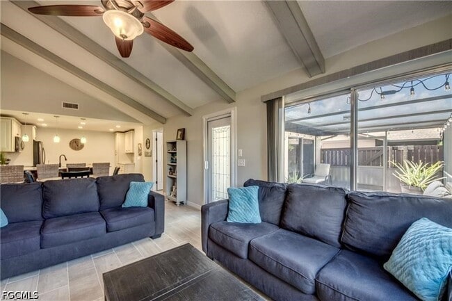 Building Photo - 6337 Royal Woods Dr