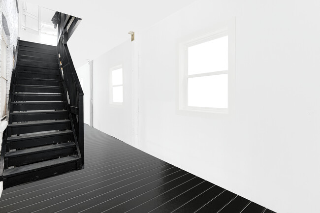 Building Photo - 5343 S Indiana Ave