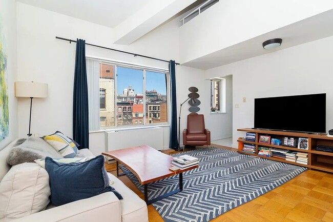 Primary Photo - 227 Mulberry St