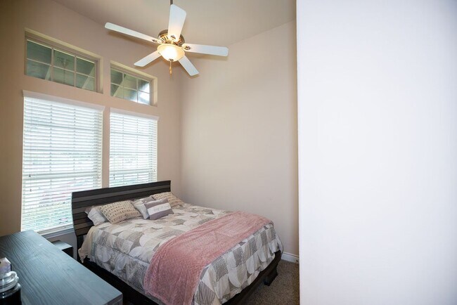 Building Photo - 15303 Westland Gate Dr
