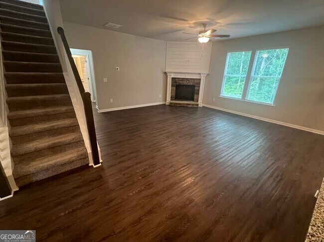 Building Photo - 50 Crabapple Ridge Dr