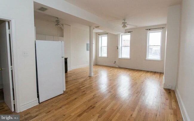 Building Photo - 1214 N 5th St