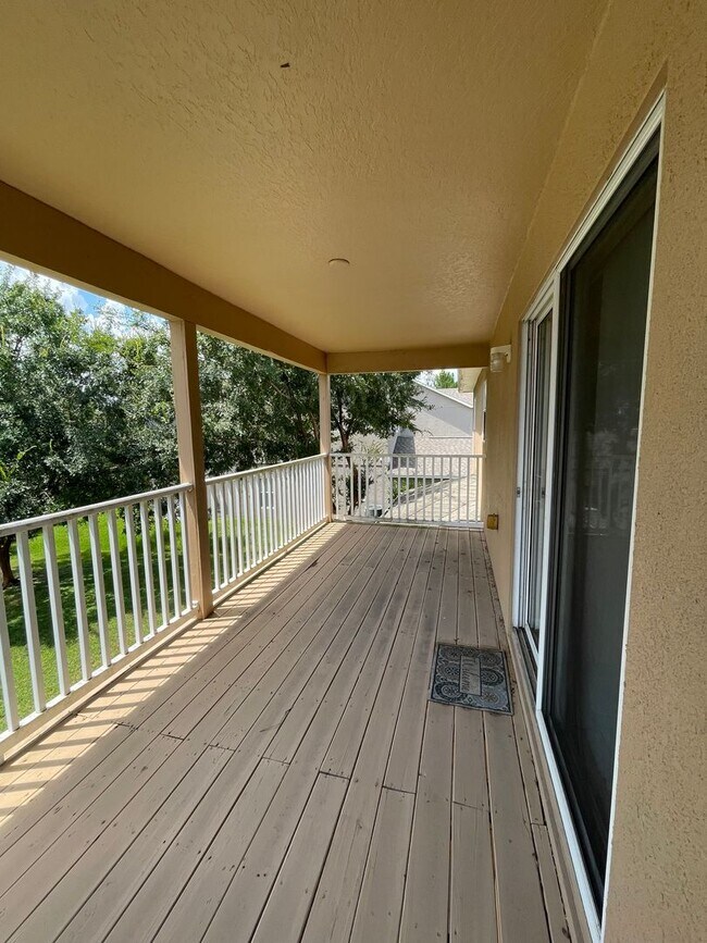 Building Photo - Home For Rent in Gated Stonebrook Neighbor...