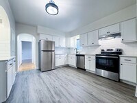 Building Photo - 1220-1228 Williamson St