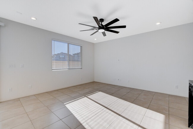 Building Photo - 8439 Vacarez Dr