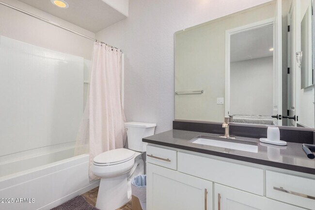 Building Photo - 5654 N 88th Ln