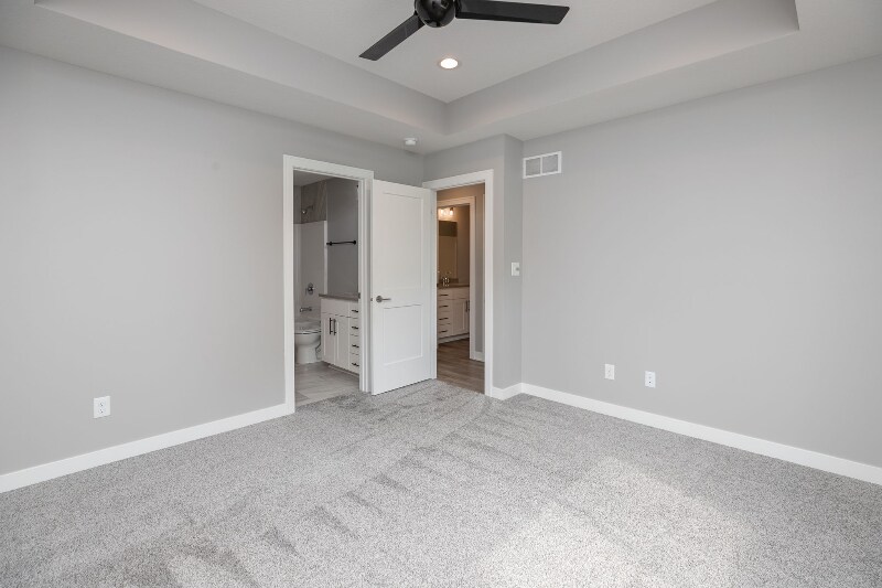 Building Photo - 2116 Twiggy Dr NE
