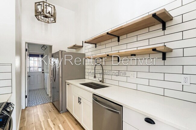 Building Photo - 4603 S Fraser Ct