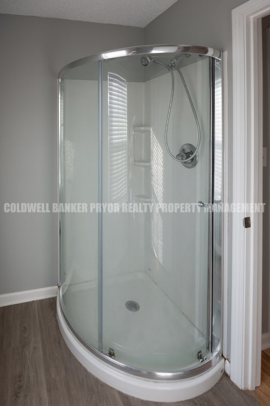 Building Photo - 345 Yoakum St