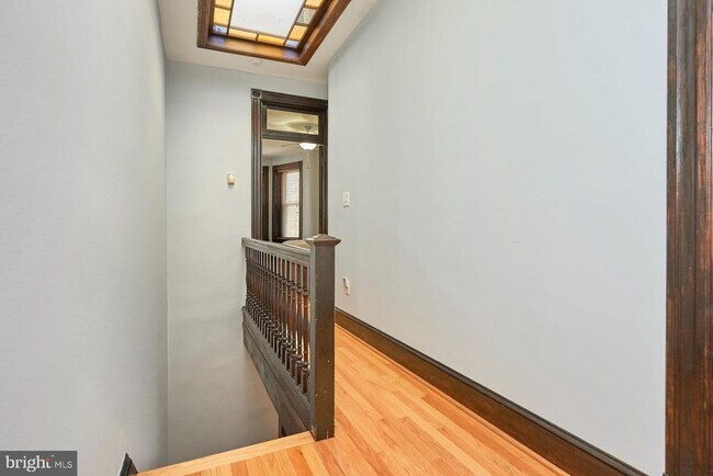 Building Photo - 421 K St NE