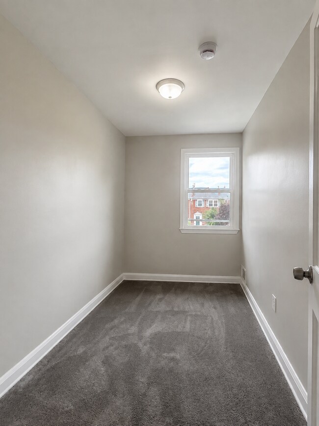 Building Photo - 2138 Firethorn Rd