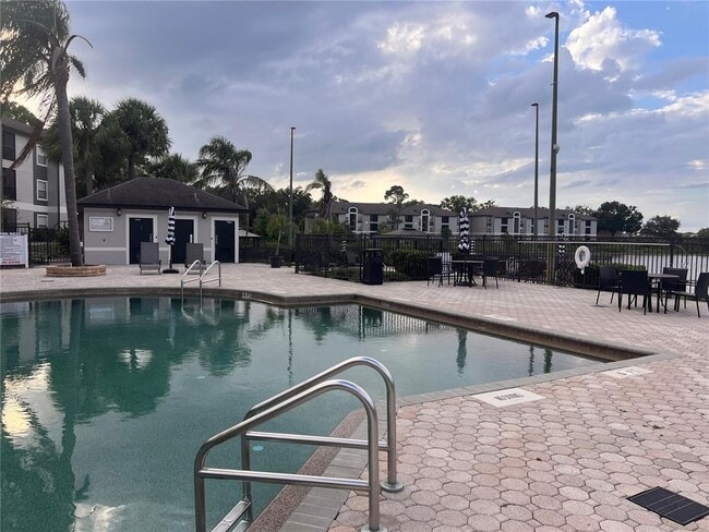 Building Photo - 7524 Seurat St