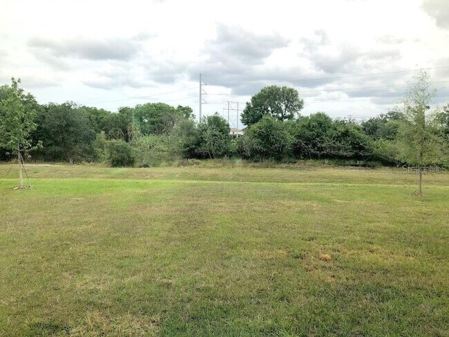 Building Photo - 11150 Leland Groves Dr