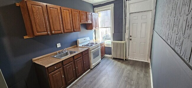 Building Photo - Prime East Baltimore Living Minutes from Johns Hopkins