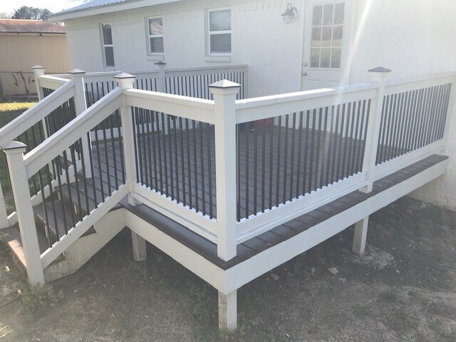 Building Photo - Walk to the Square or Campus! Location! Location! Location!