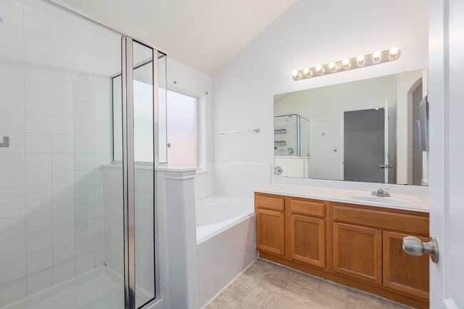 Building Photo - 21565 Duke Alexander Dr