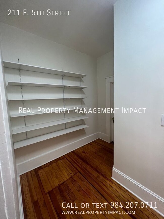 Building Photo - 211 E 5th St