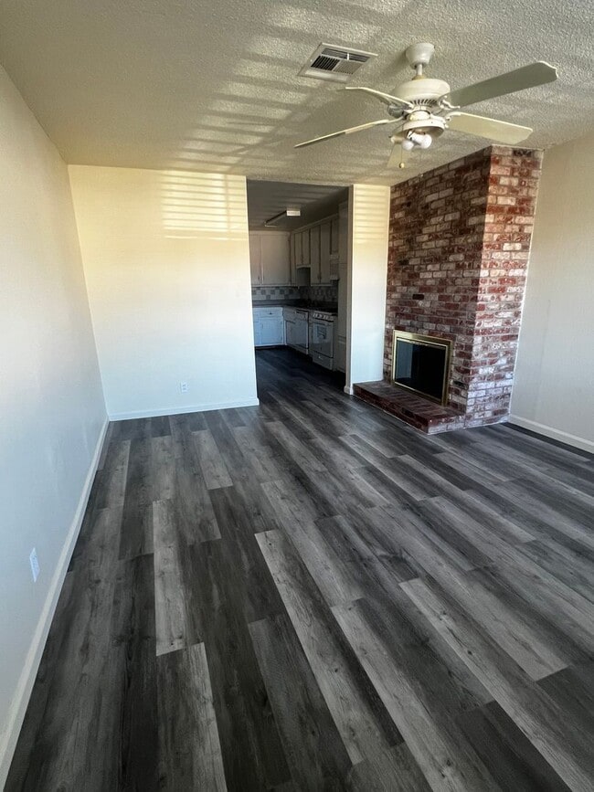 Building Photo - 5335-37 CASTLE STREET