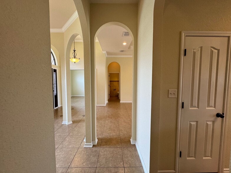 Building Photo - 5702 Graphite Dr
