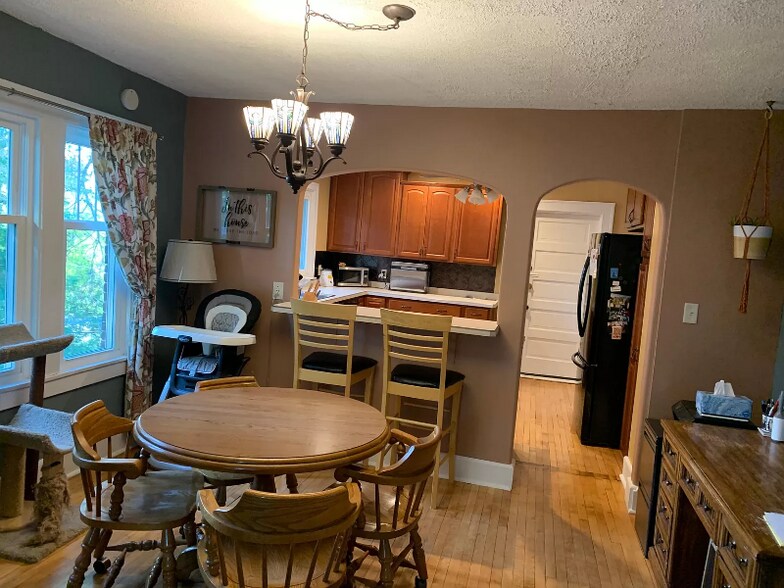 Building Photo - 2583 S Burrell St