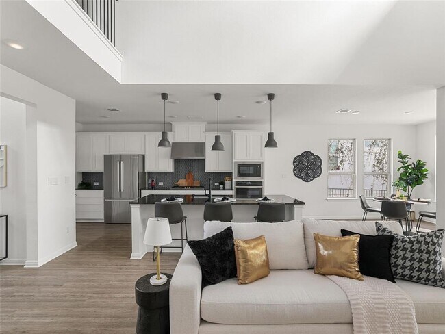 Building Photo - 1328 Brescia Walk