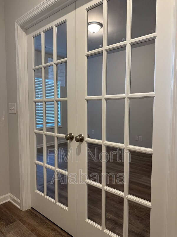 Building Photo - 102 Ranna Dr