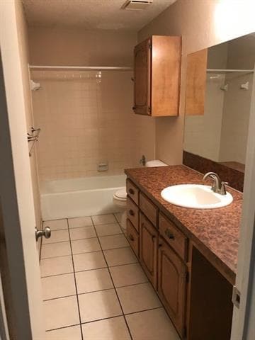 Building Photo - 709 Hawn Cir