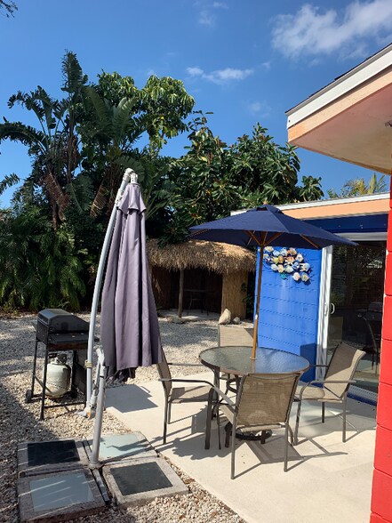 Building Photo - 9125 Sterling Ln