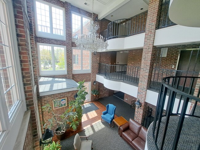 Building Photo - 520 Biesterfield Rd