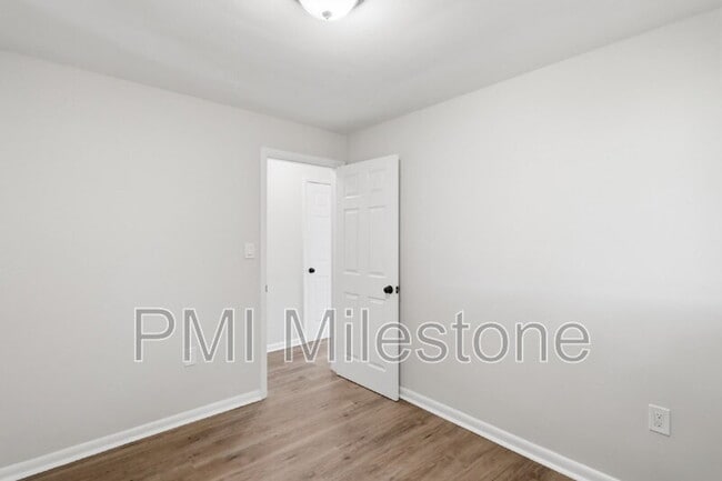 Building Photo - 13242 Greensburg Rd