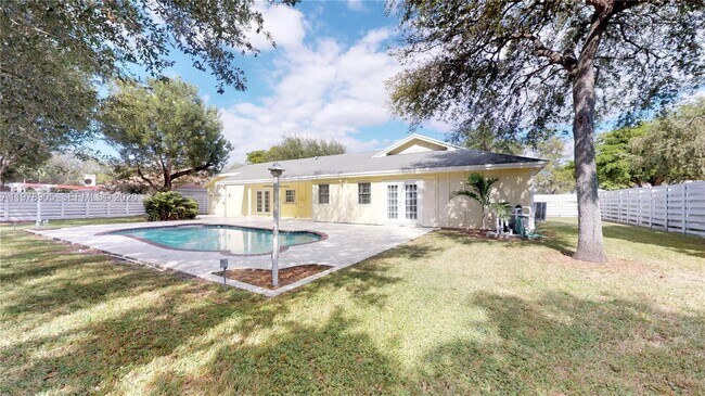 Building Photo - 15012 SW 146th St