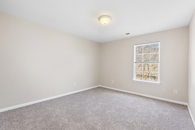 Building Photo - North Suffolk Rental