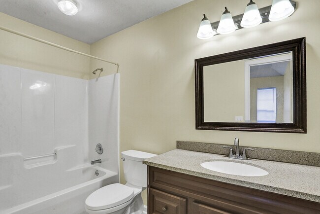 Building Photo - Beautiful Home for Lease!