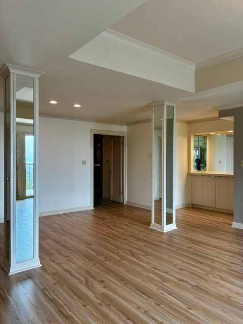 Building Photo - 477 Crestmont Dr