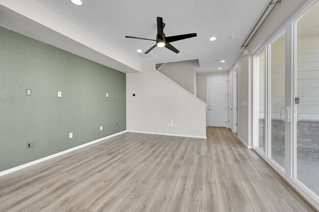 Building Photo - $2,550.00 - 3 Beds,2.5 Baths, Single Famil...