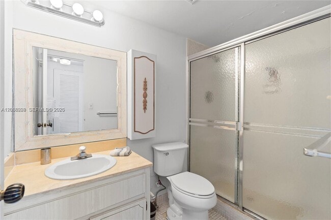 Building Photo - 5001 Collins Ave