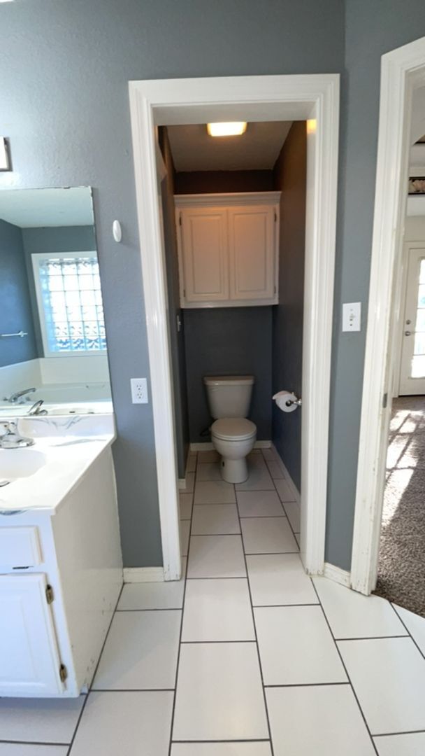 Building Photo - Well-maintained 3-bedroom, 2-bath home in ...