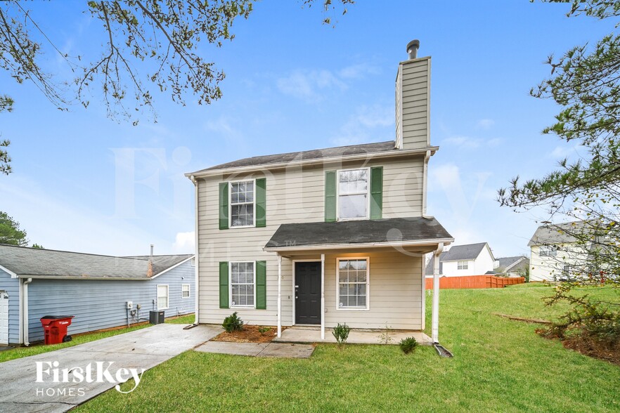 Building Photo - 350 Country Club Dr