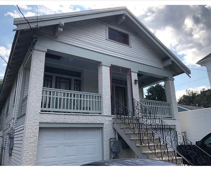 Building Photo - 209 Audubon St