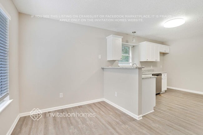 Building Photo - 135 Carrera Rd