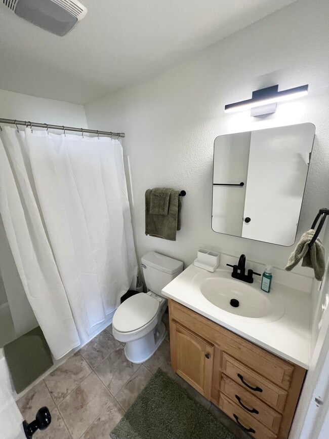 Building Photo - 11539 Heritage Ct