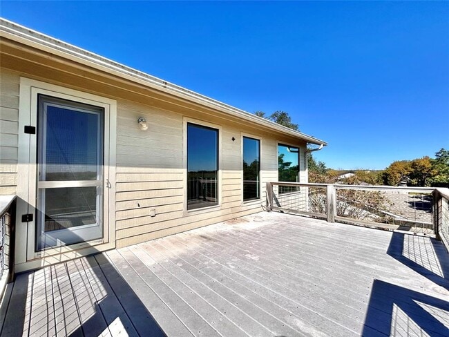 Building Photo - 11205 Terrace Bluff Dr