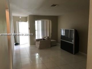 Building Photo - 6802 SW 18th Ct