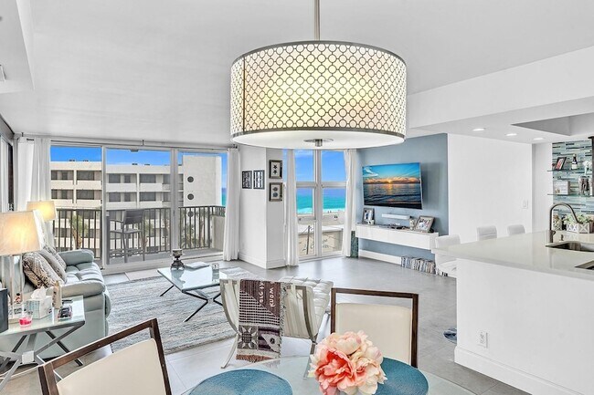 Building Photo - 525 N Ocean Blvd