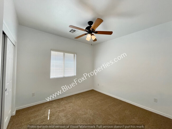 Building Photo - 1112 W Montelupo Dr