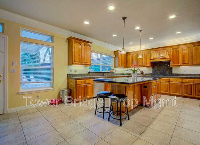 Building Photo - 1518 Southridge Ct