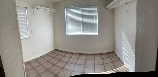 Building Photo - Cute 3 Bedroom /  2 Bath San Jacinto Home with Solar