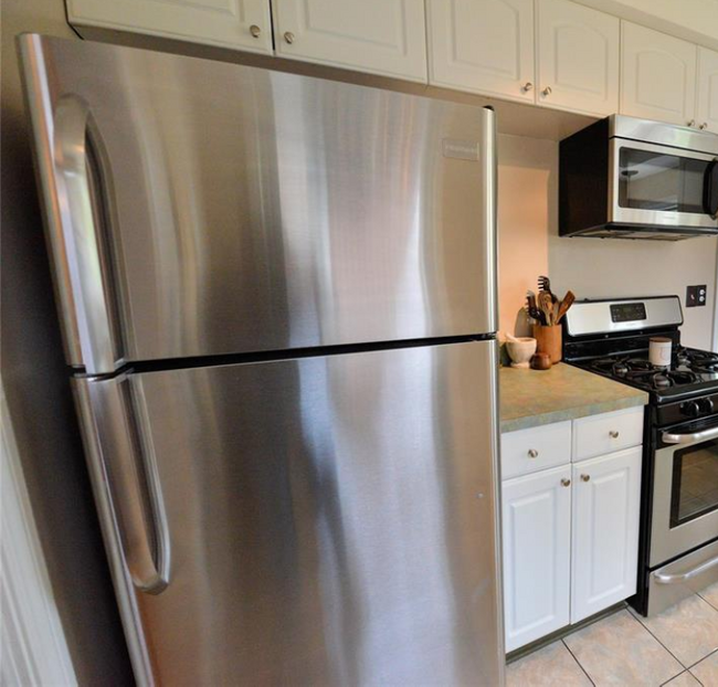 Kitchen - 1930 Clifton Ave